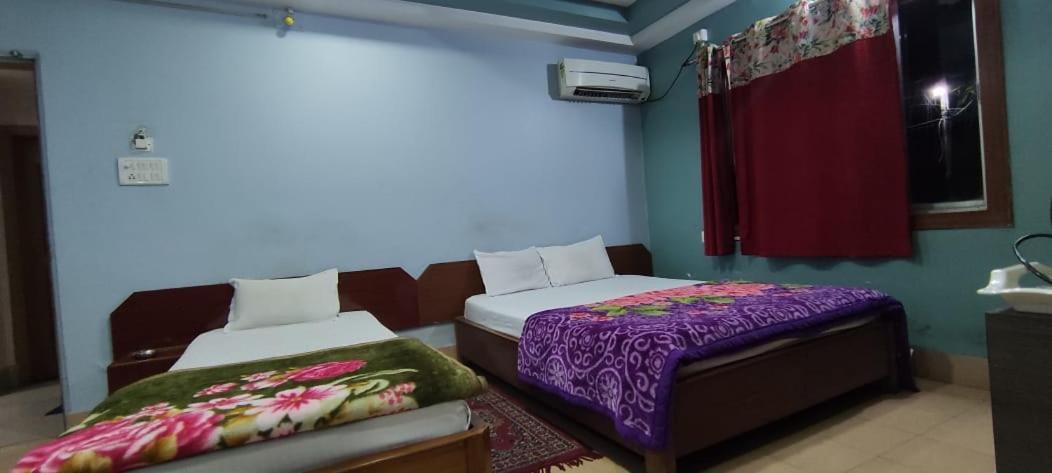 Hotel Nandanik Palace Fālākāta Екстериор снимка