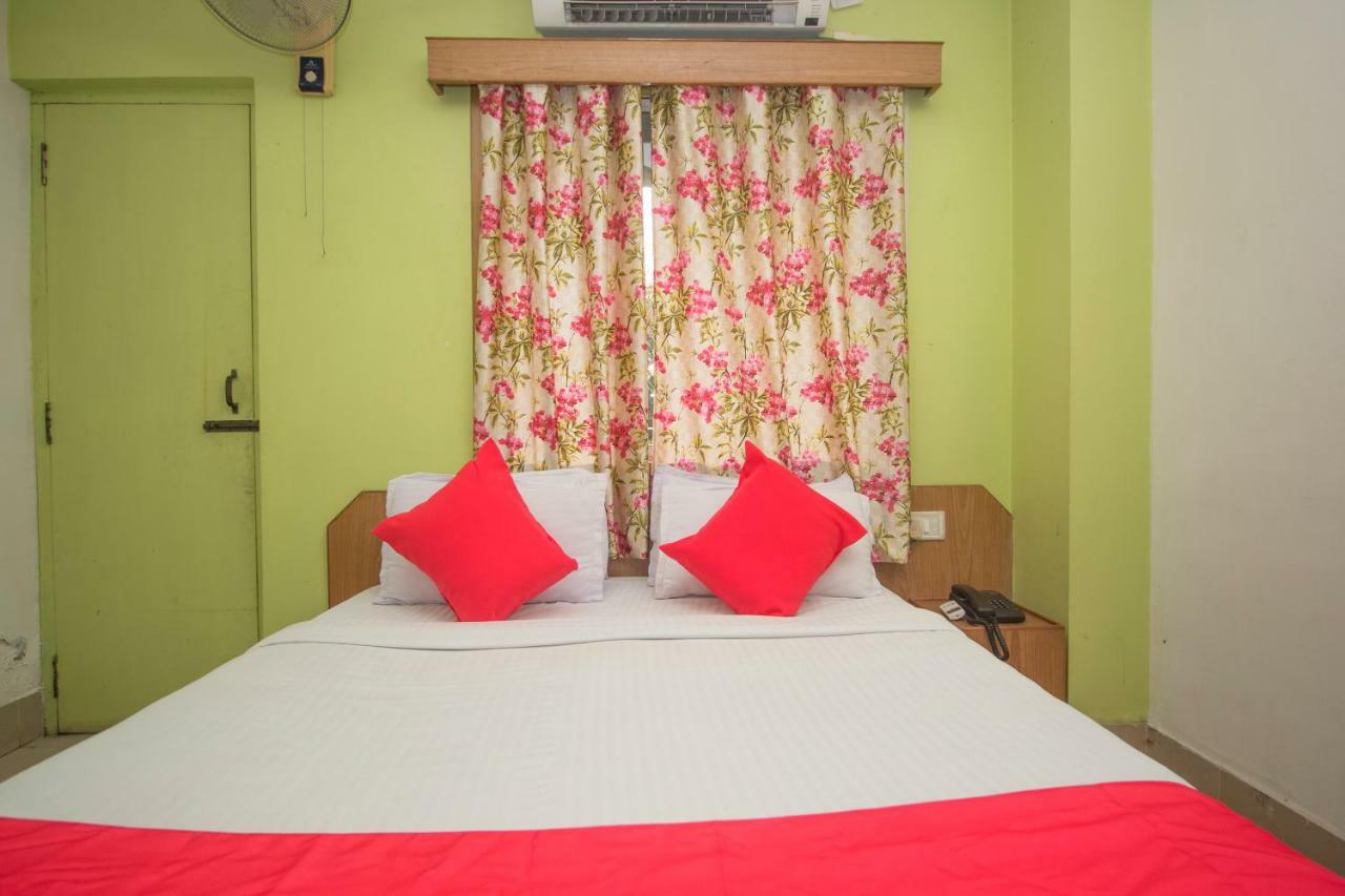 Hotel Nandanik Palace Fālākāta Екстериор снимка