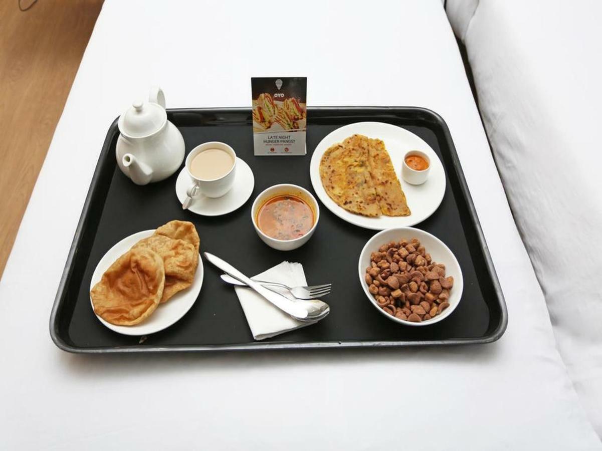 Hotel Nandanik Palace Fālākāta Екстериор снимка