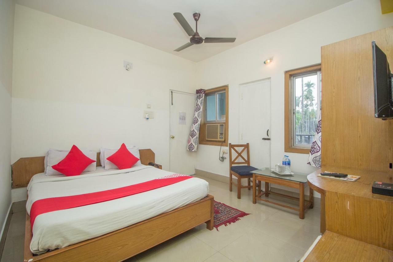 Hotel Nandanik Palace Fālākāta Екстериор снимка