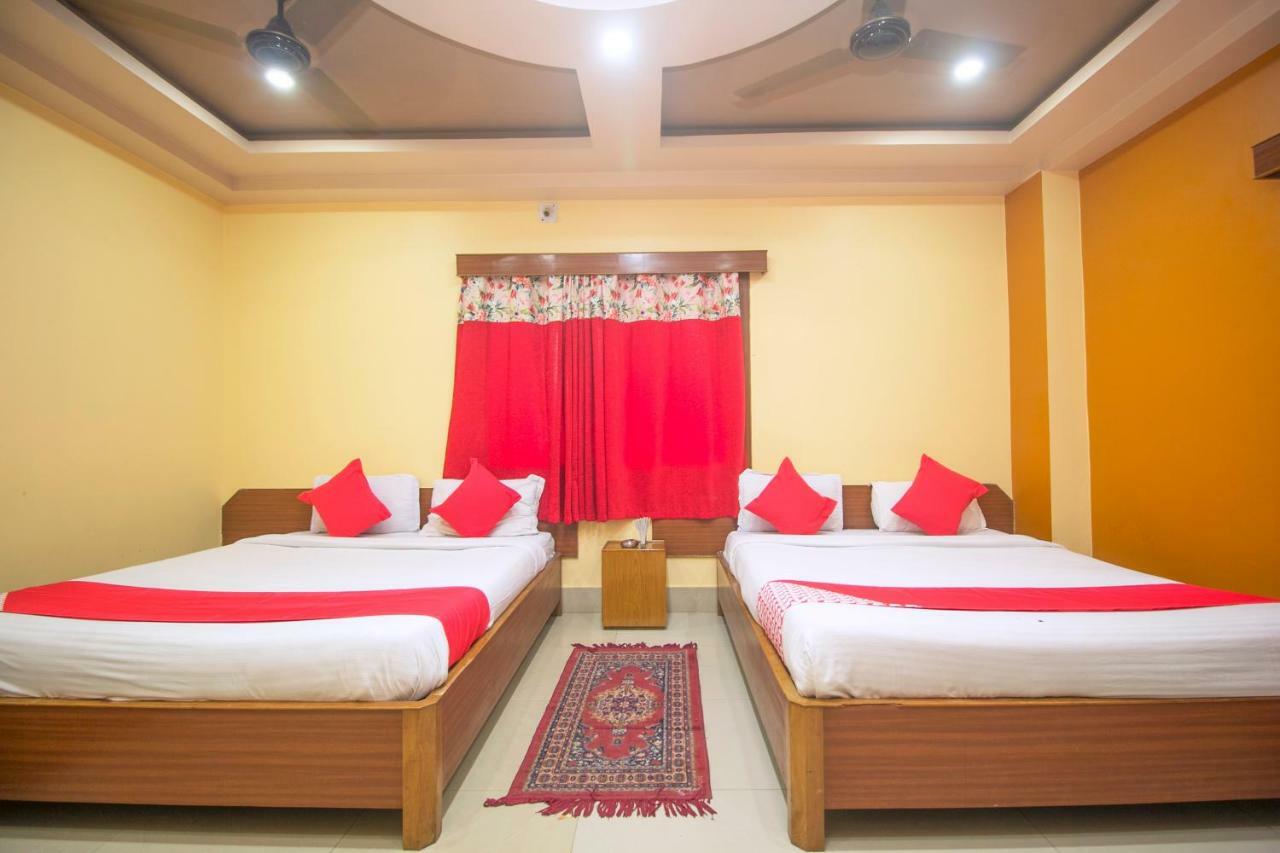 Hotel Nandanik Palace Fālākāta Екстериор снимка