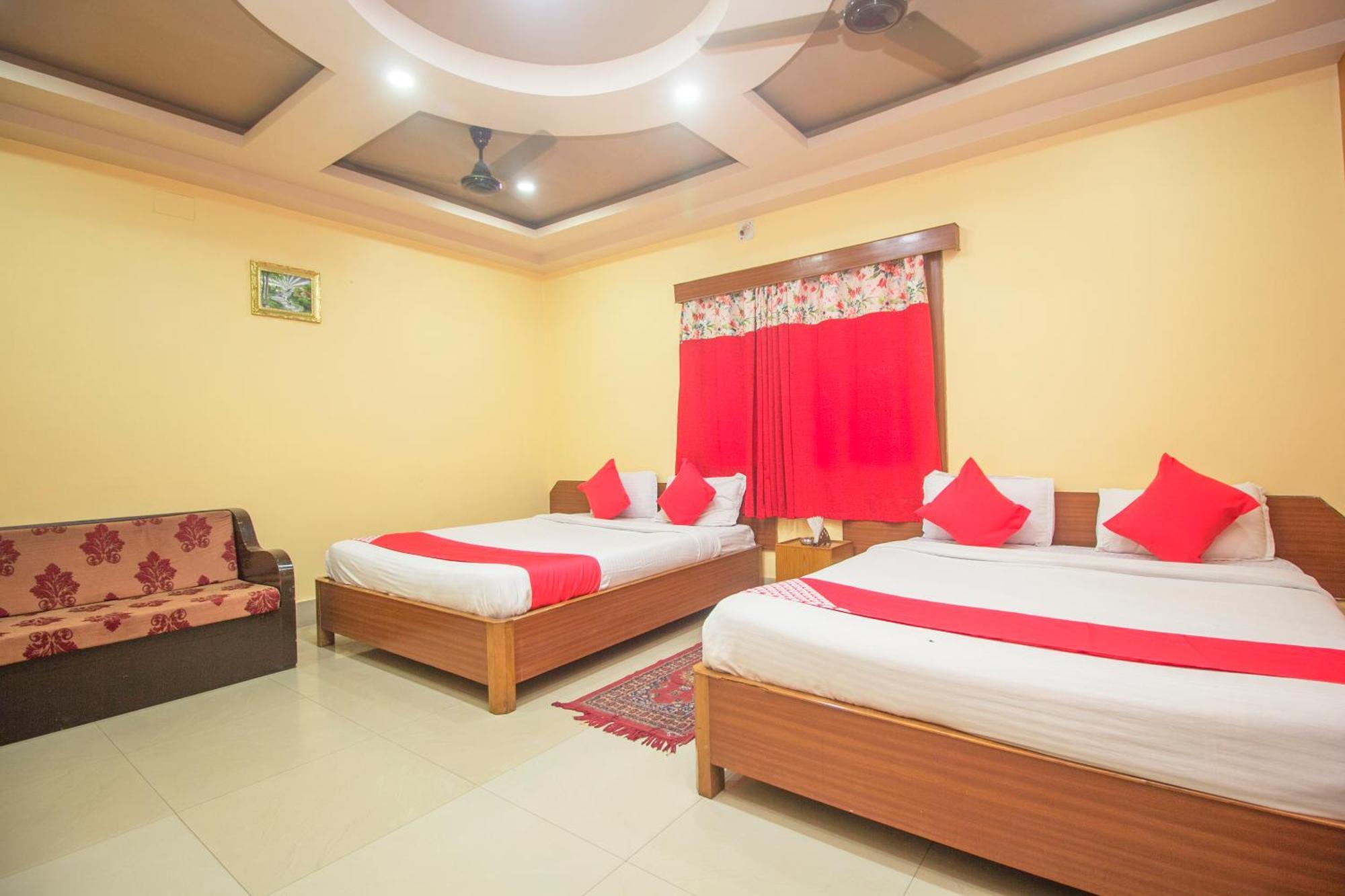 Hotel Nandanik Palace Fālākāta Екстериор снимка